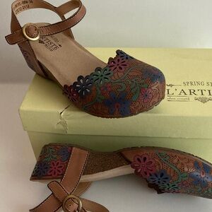 L'ARTISTE Women's Brown Floral Sandals Sz36 New